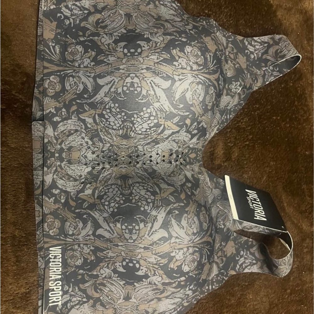 NWT Victoria Secret Sports Bra